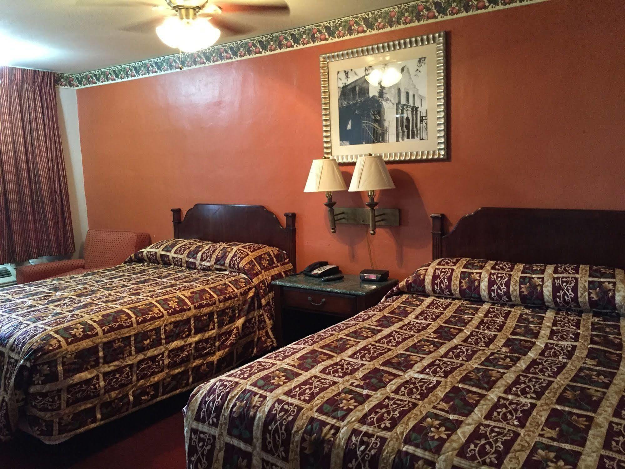 Deluxe Inn Airport McAllen Exteriér fotografie