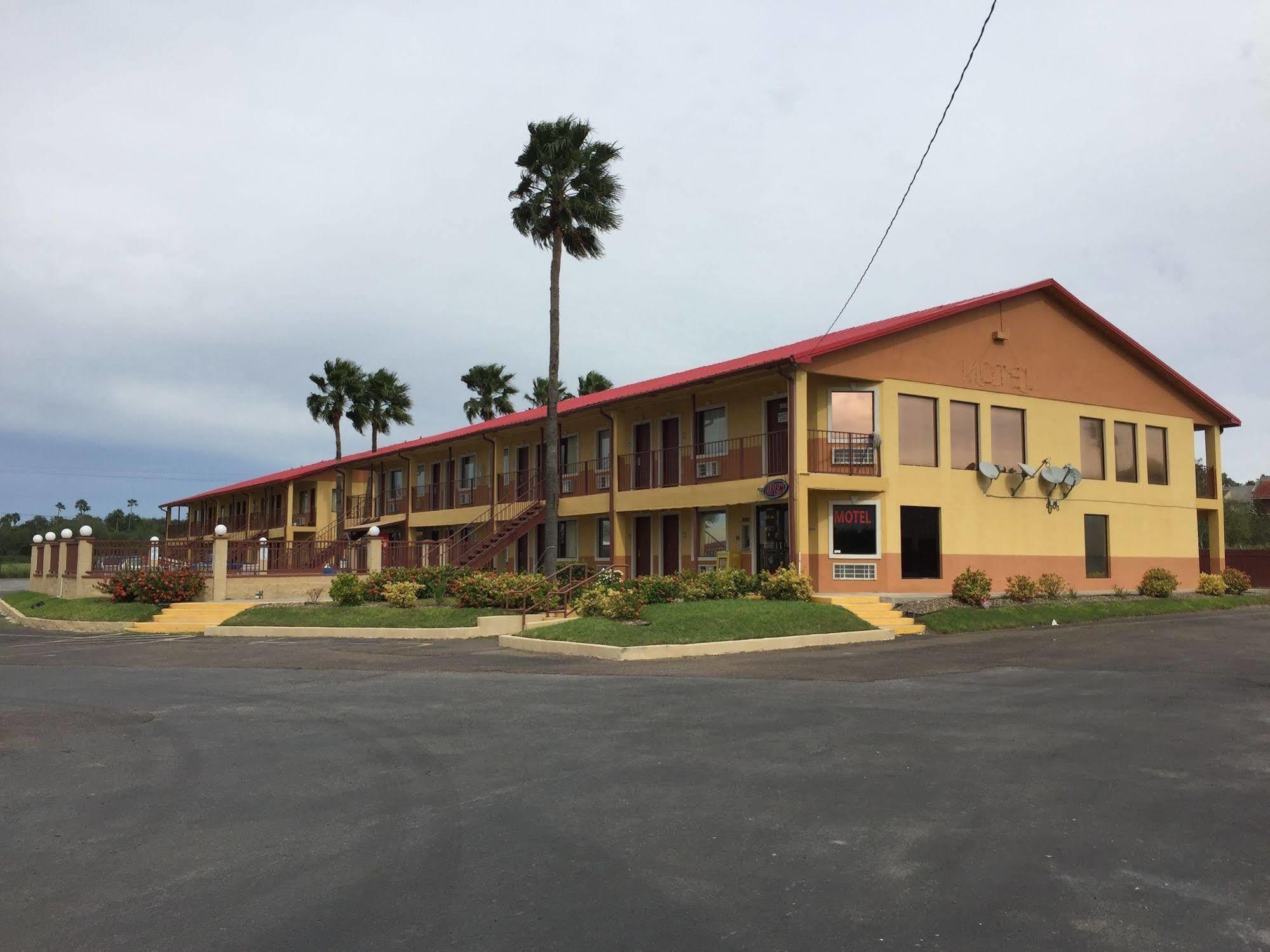 Deluxe Inn Airport McAllen Exteriér fotografie