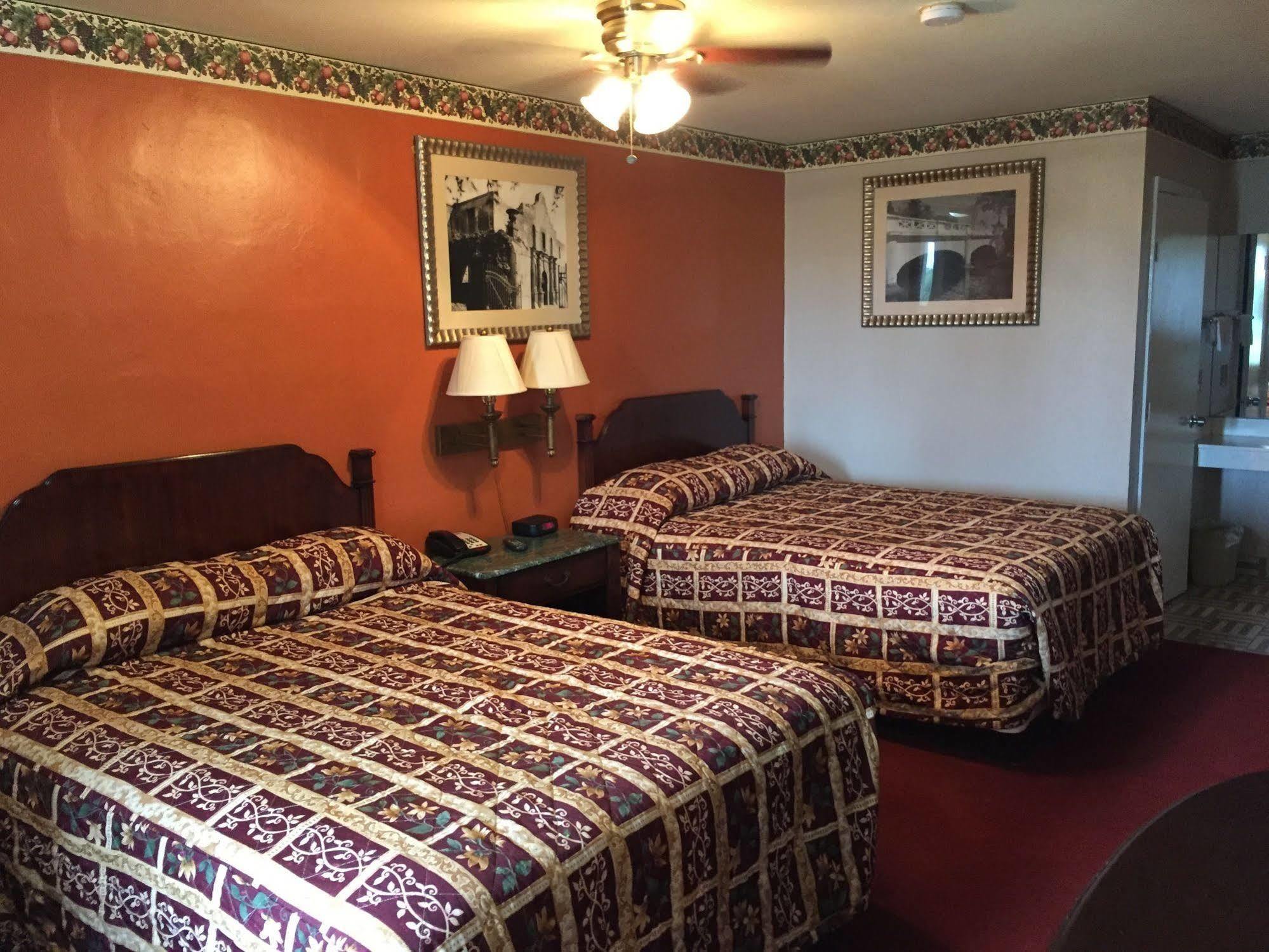 Deluxe Inn Airport McAllen Exteriér fotografie